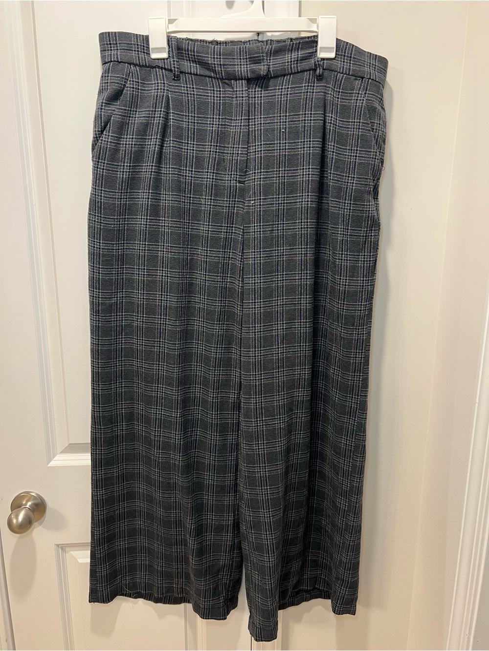 American Eagle Outfitters Black & Gray Plaid Wide-Leg Trousers
